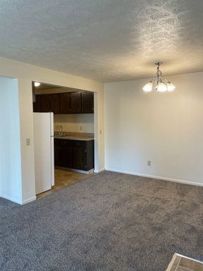 Sheridan Park Apartments, 166 Sheridan Park – photo 1