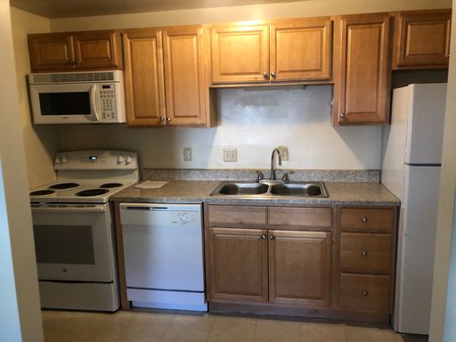 1 Bed 1 Bath Rental at Sheridan Park Apartments, 193 Sheridan Park, Geneva, NY – photo 1
