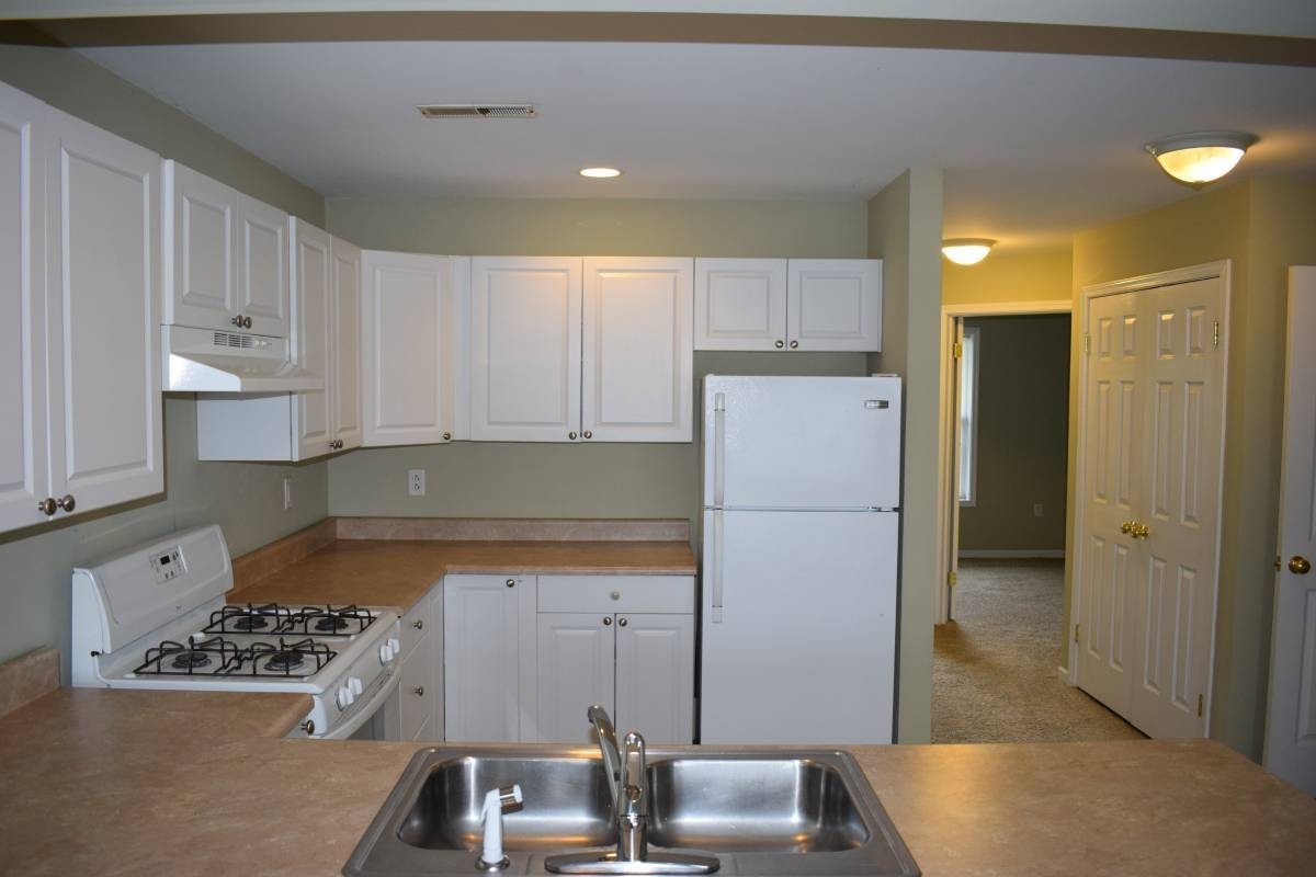 Clover Crossing Apartments 13 of 16