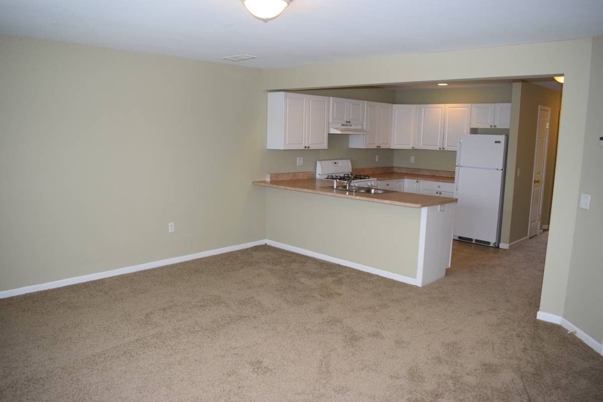 Clover Crossing Apartments 11 of 12