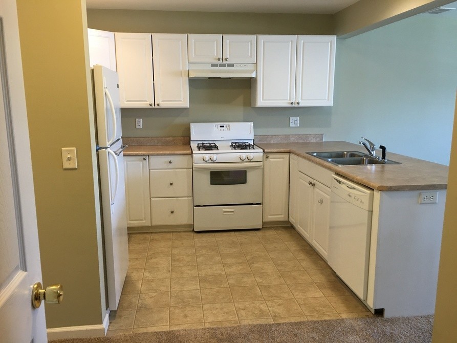 Clover Crossing Apartments 2 of 12