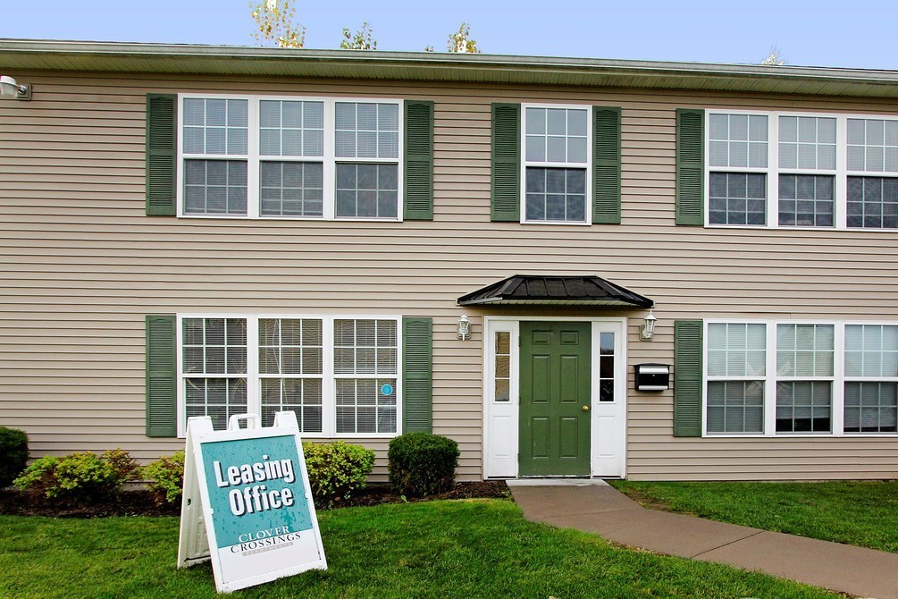 Clover Crossing Apartments 5 of 12