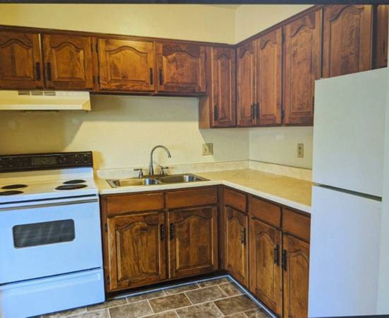 Batavia Apartment: 679  East Main Street