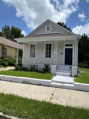 Modern Style Meets Old World Charm – photo 1