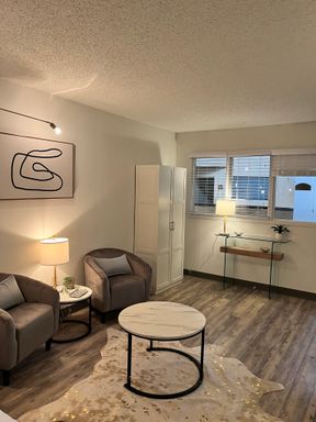 Come Live at the Best! – photo 1