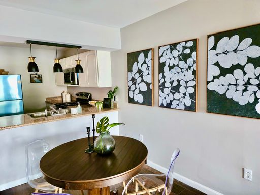 Luxury Waterfront 2 Bed/1.5 Bath-Renovated Townhomes