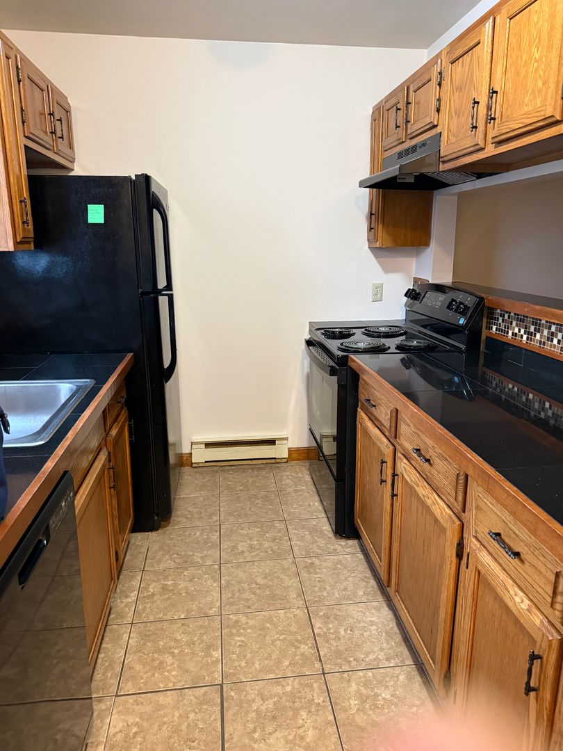 Plattsburgh Apartment: Seth Square