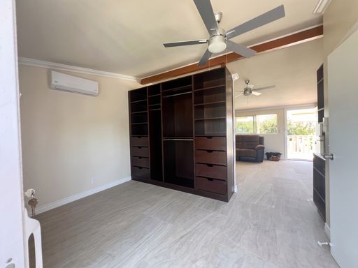 Carriage Unit on a Cul de Sac with pool access – photo 1