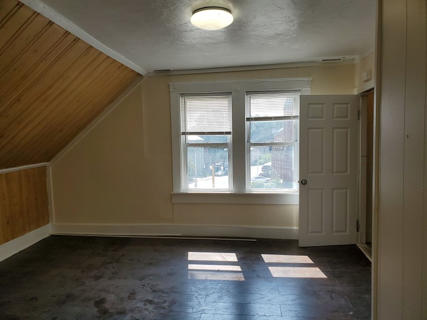 Worcester Apartment: 611 Cambridge Street