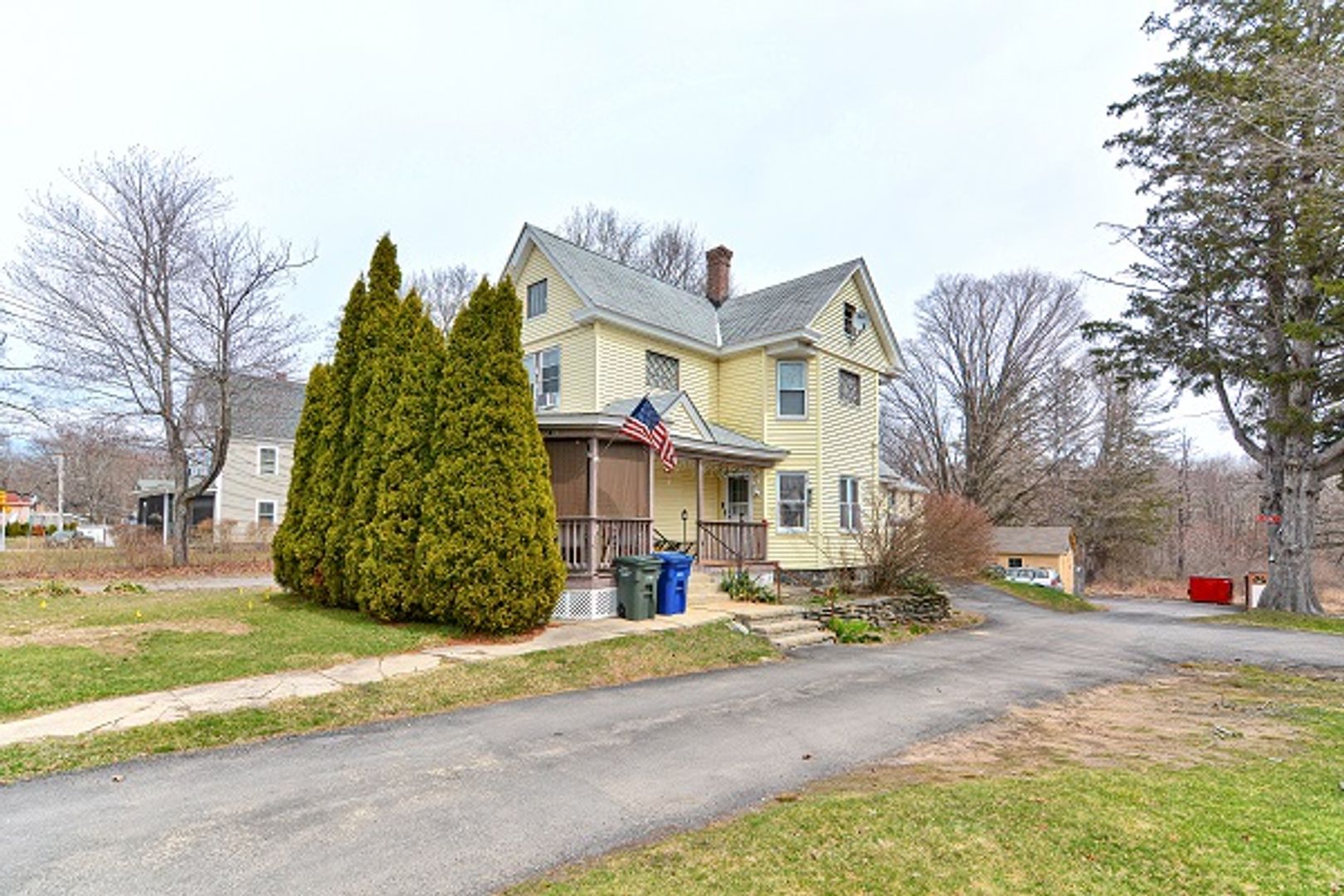 Leominster Apartment: 781 Main St