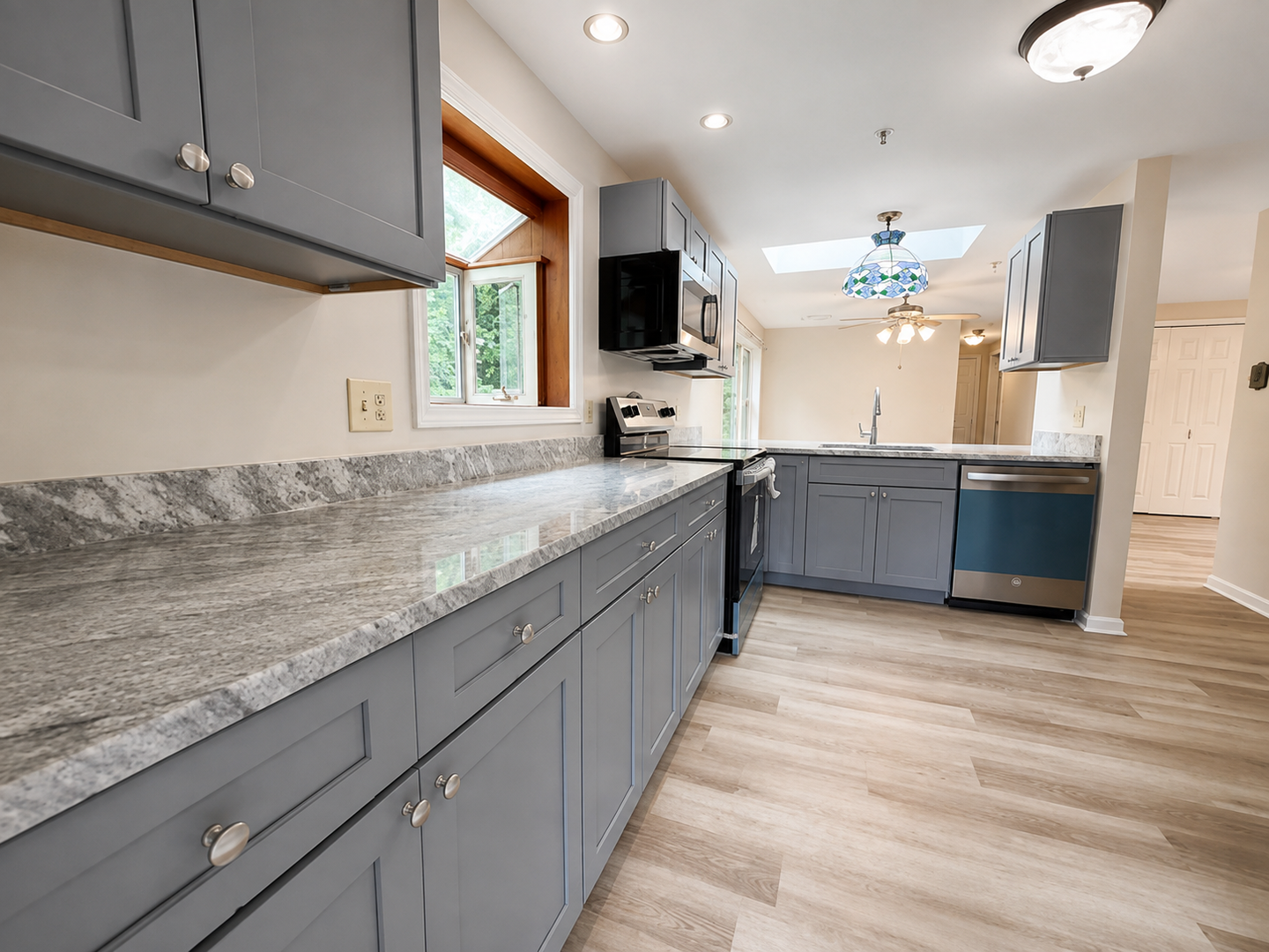 Worcester Apartment: 145 Commonwealth Ave
