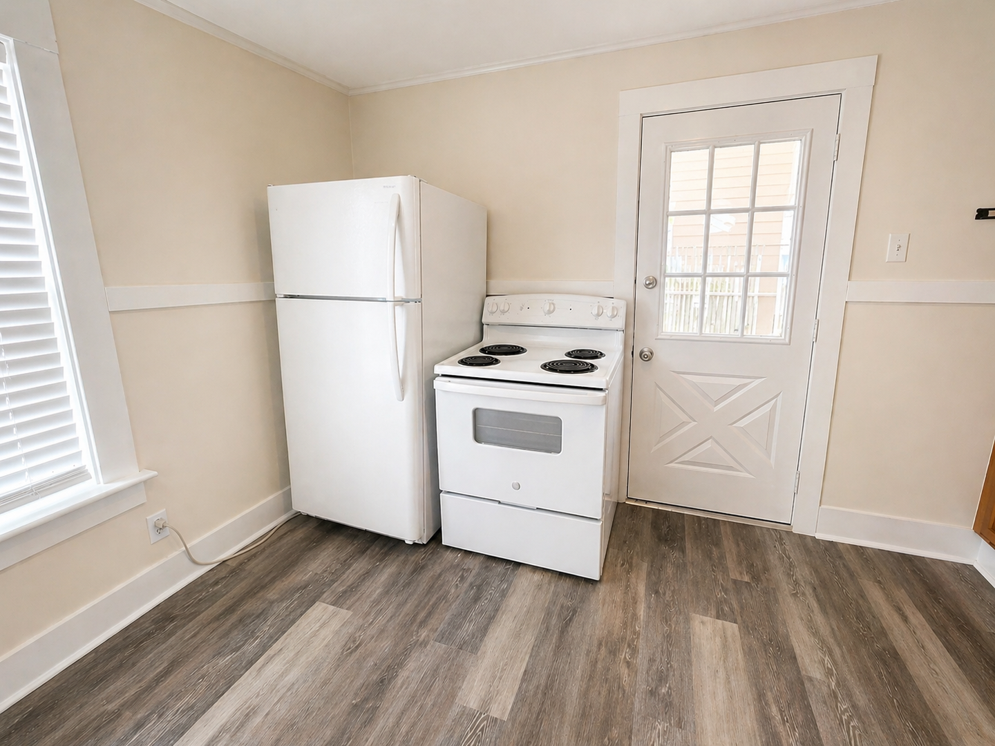 webster Apartment: 28 Prospect Street