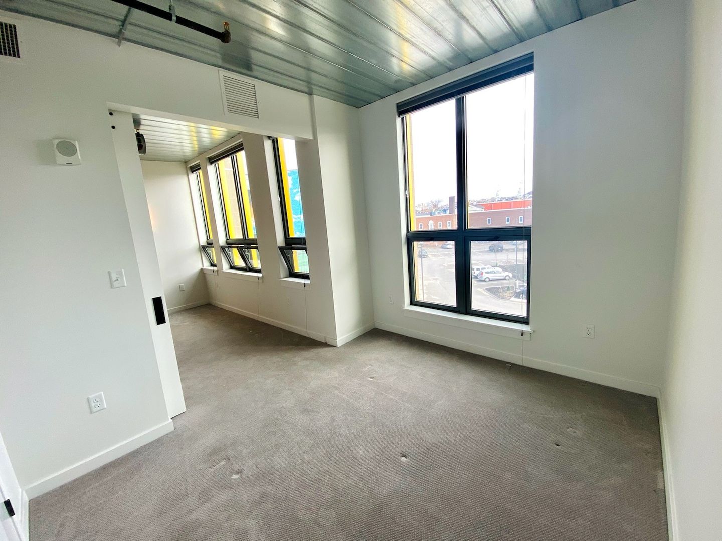 Worcester Apartment: 150 Green Street
