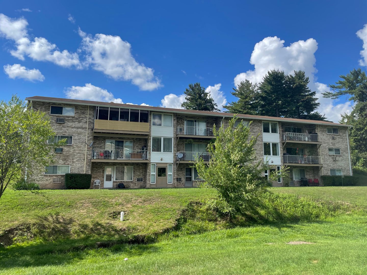 Harrisburg Apartment: 3800 Elmerton Ave
