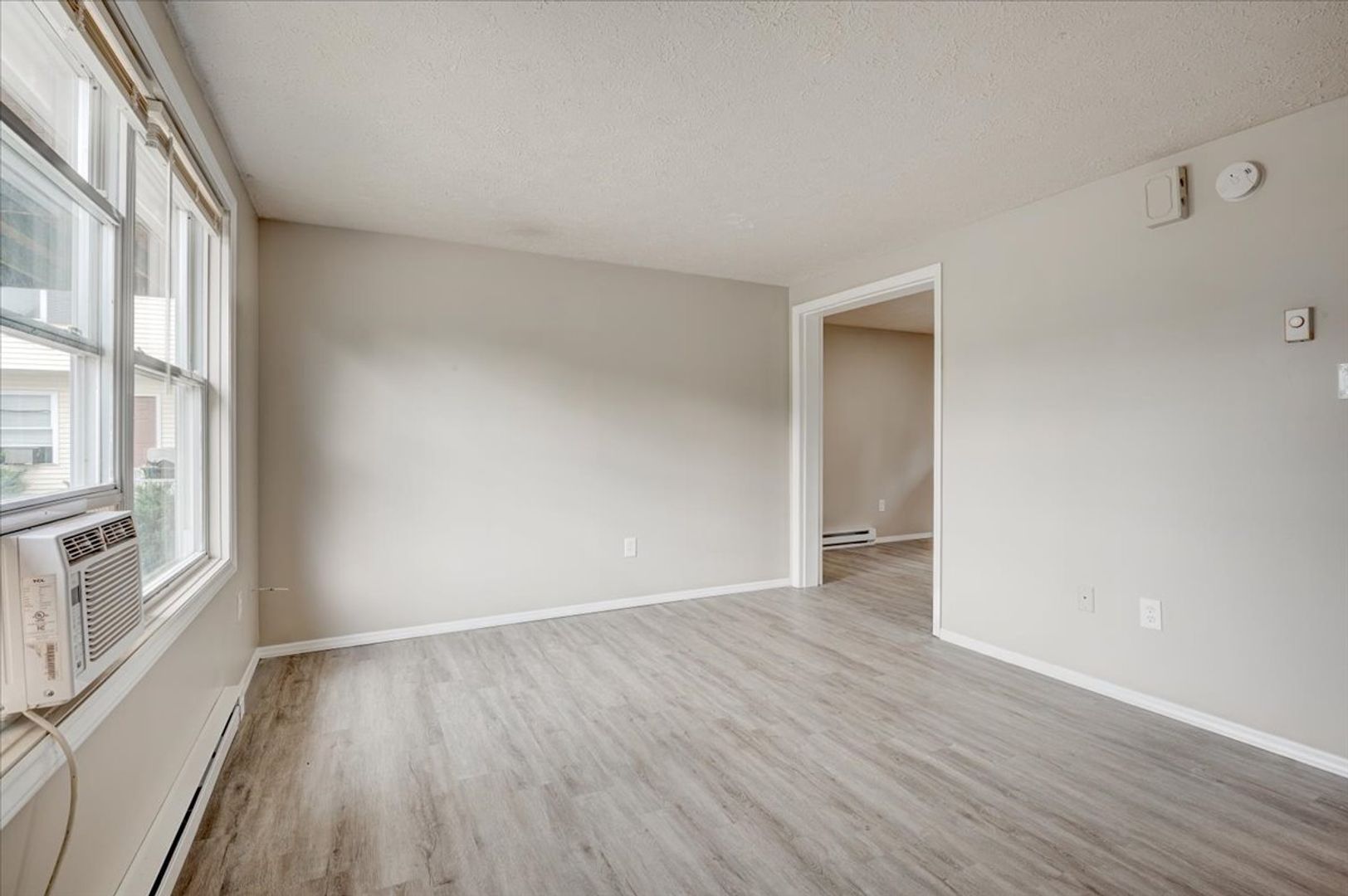 Chambersburg Apartment: 1885 Johnson Rd