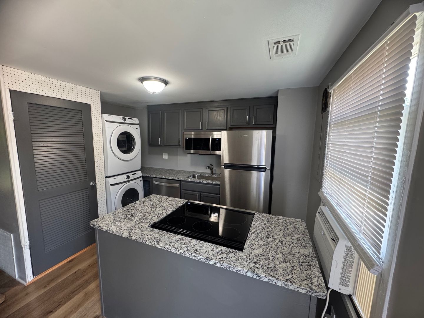 Remodeled 2 Bedroom Townhouses for rent in Manchester! Pets Welcome!