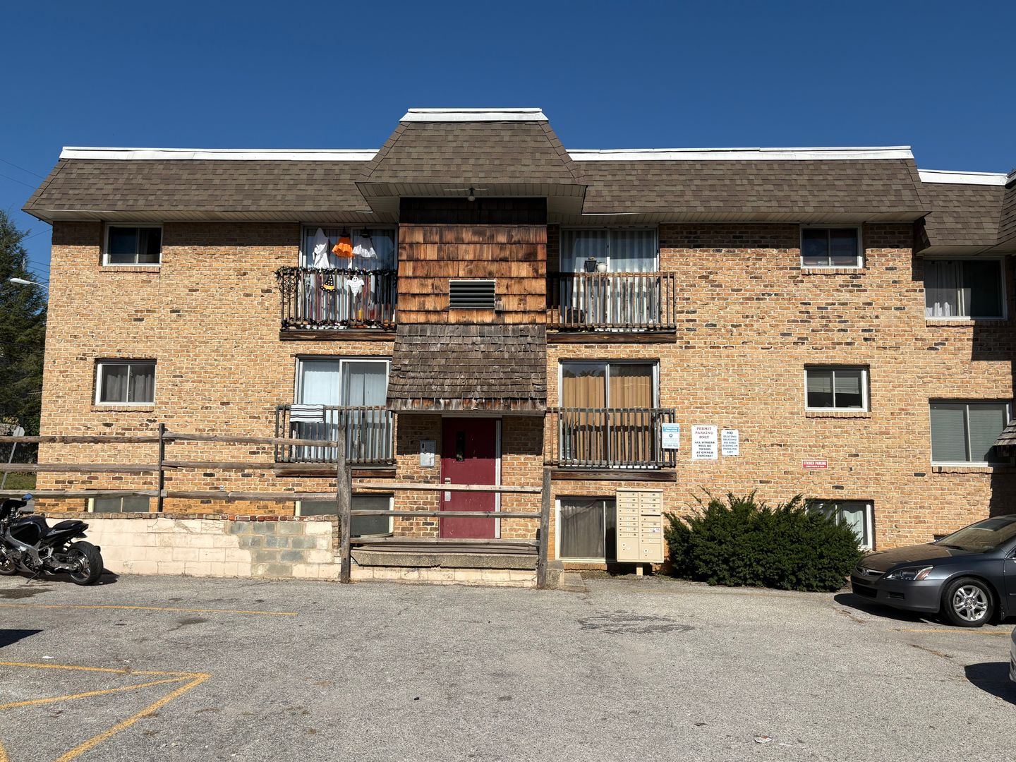 York Apartment: 403 N Newberry St