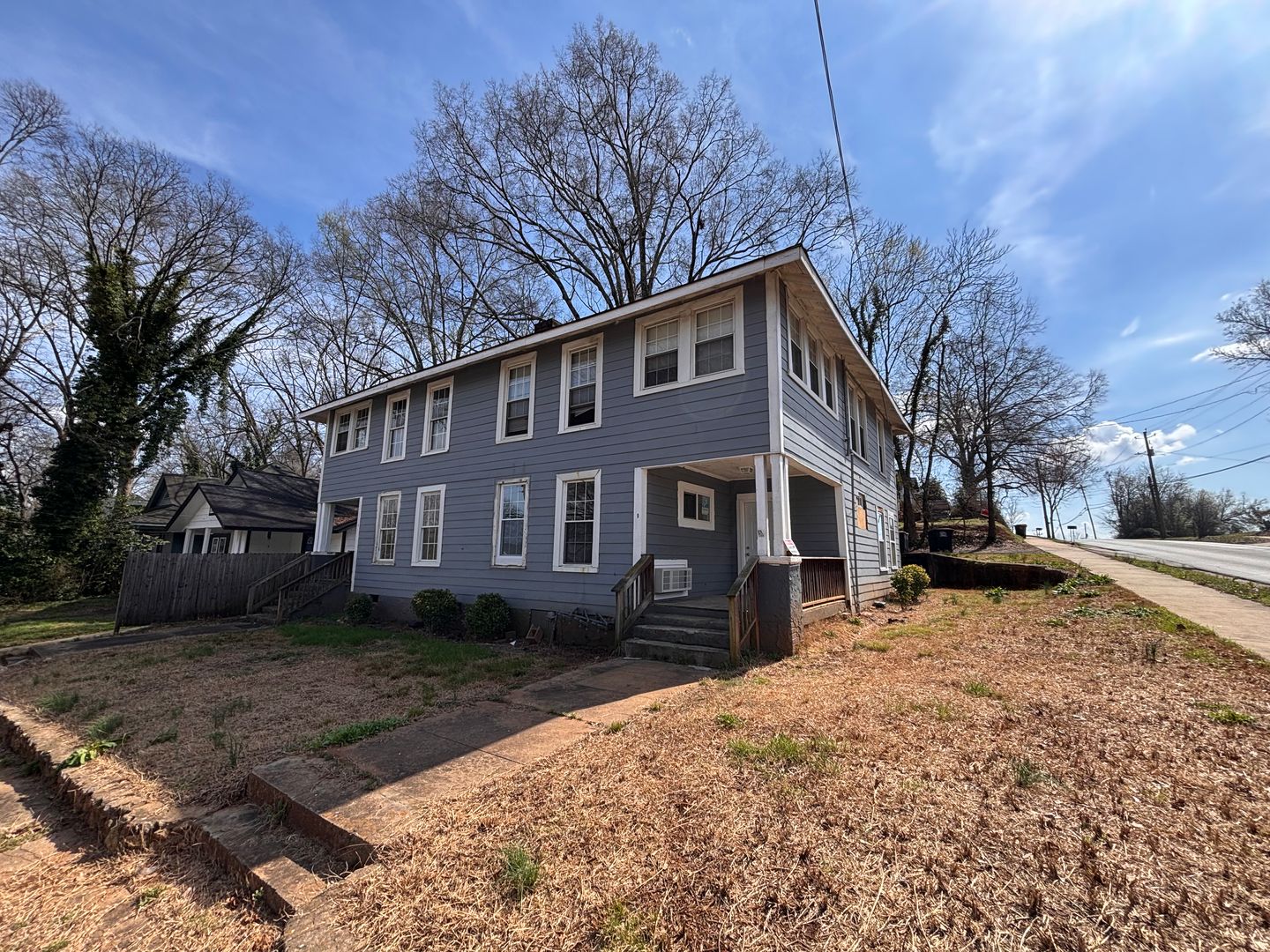 Rome Apartment: 100 East 9th Street