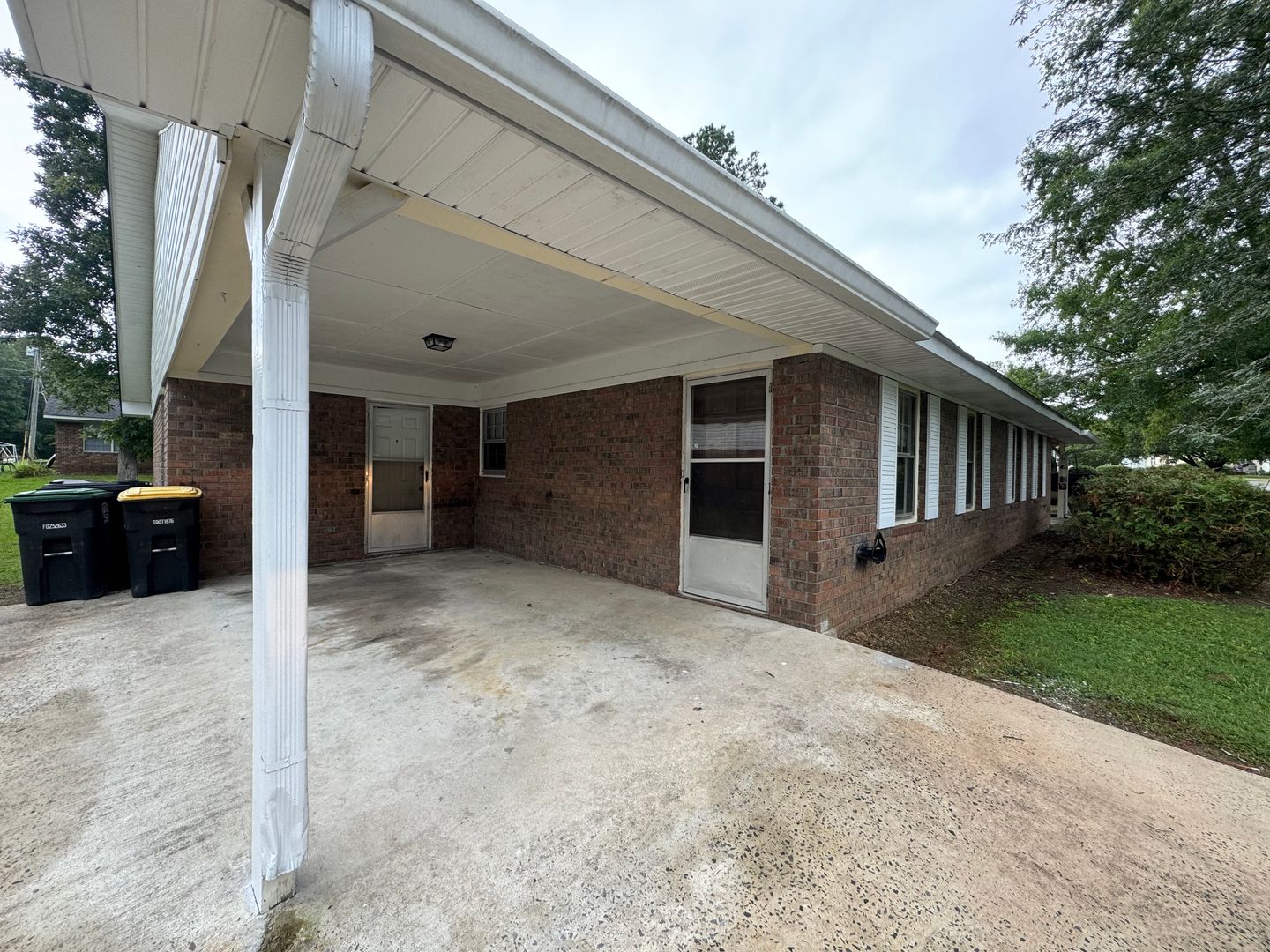 Rome Apartment: 119 Williamson Street
