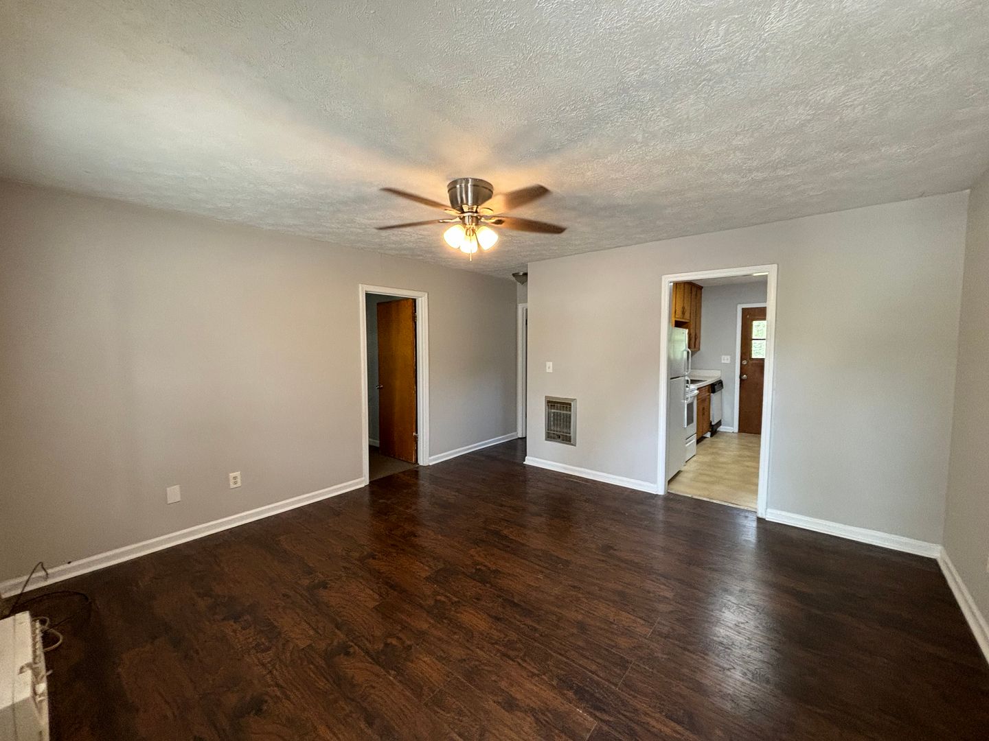Cedartown Apartment: 700-796 N College Drive