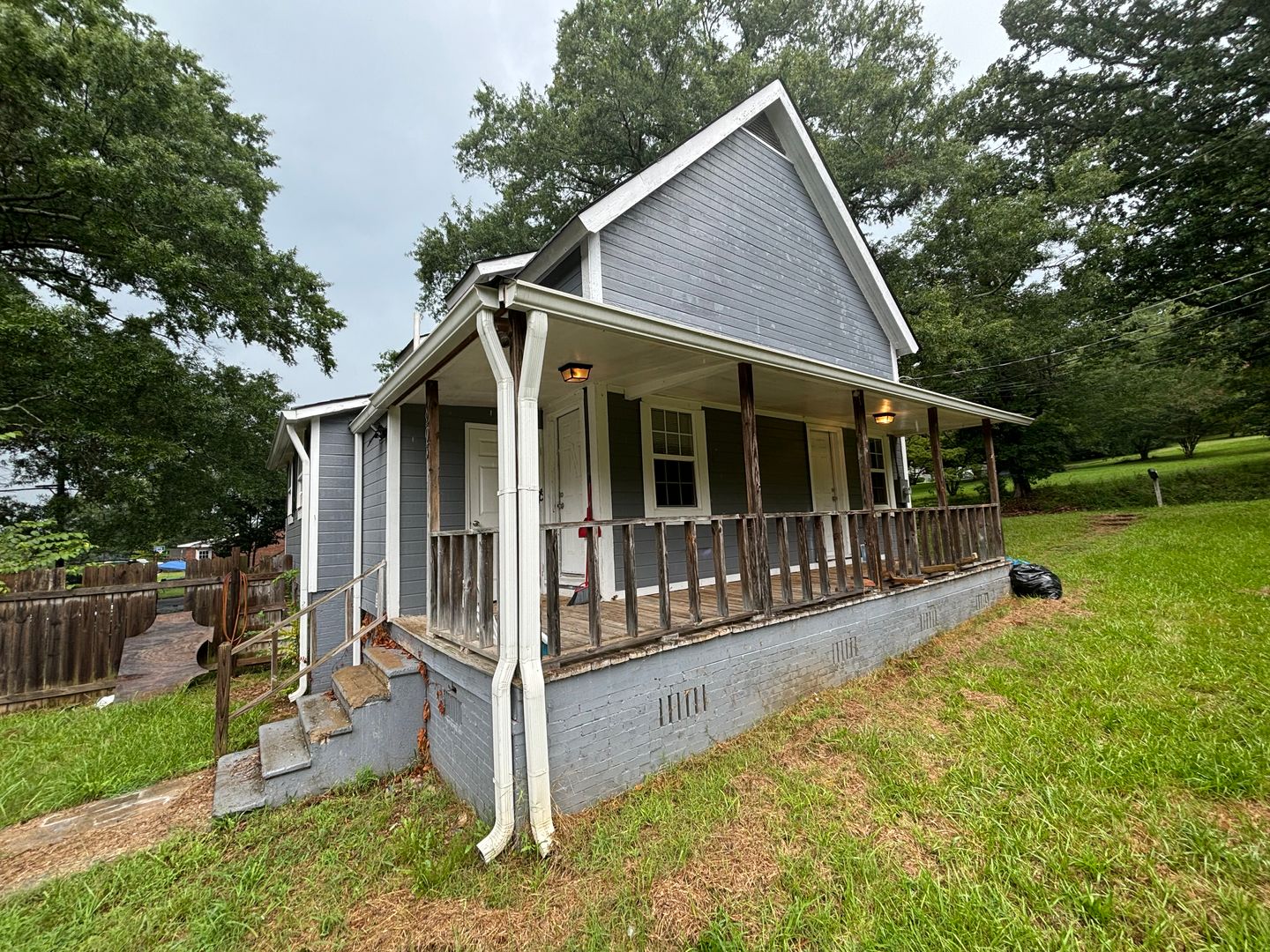 Lindale Apartment: 201/203 Grove Avenue