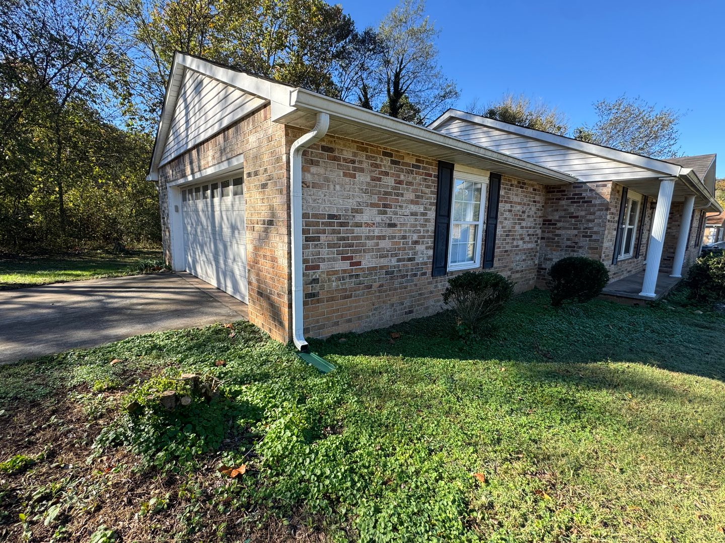 Silver Creek House: 217 Spur 101 SE