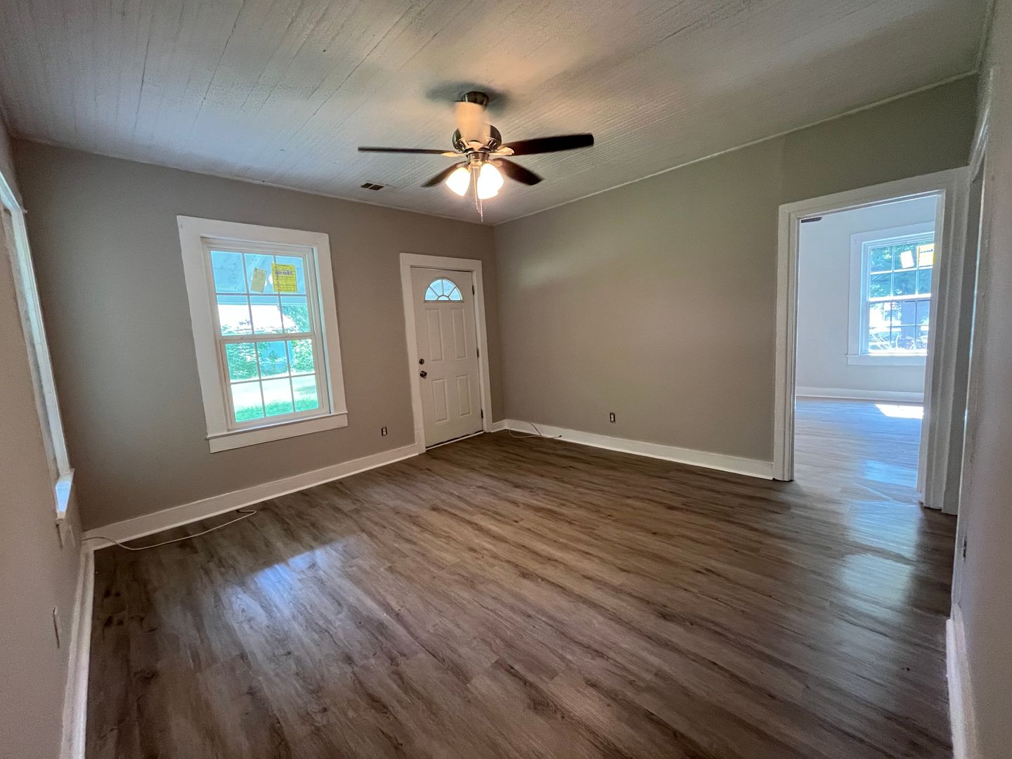 Lindale Apartment: 87 Davis Street