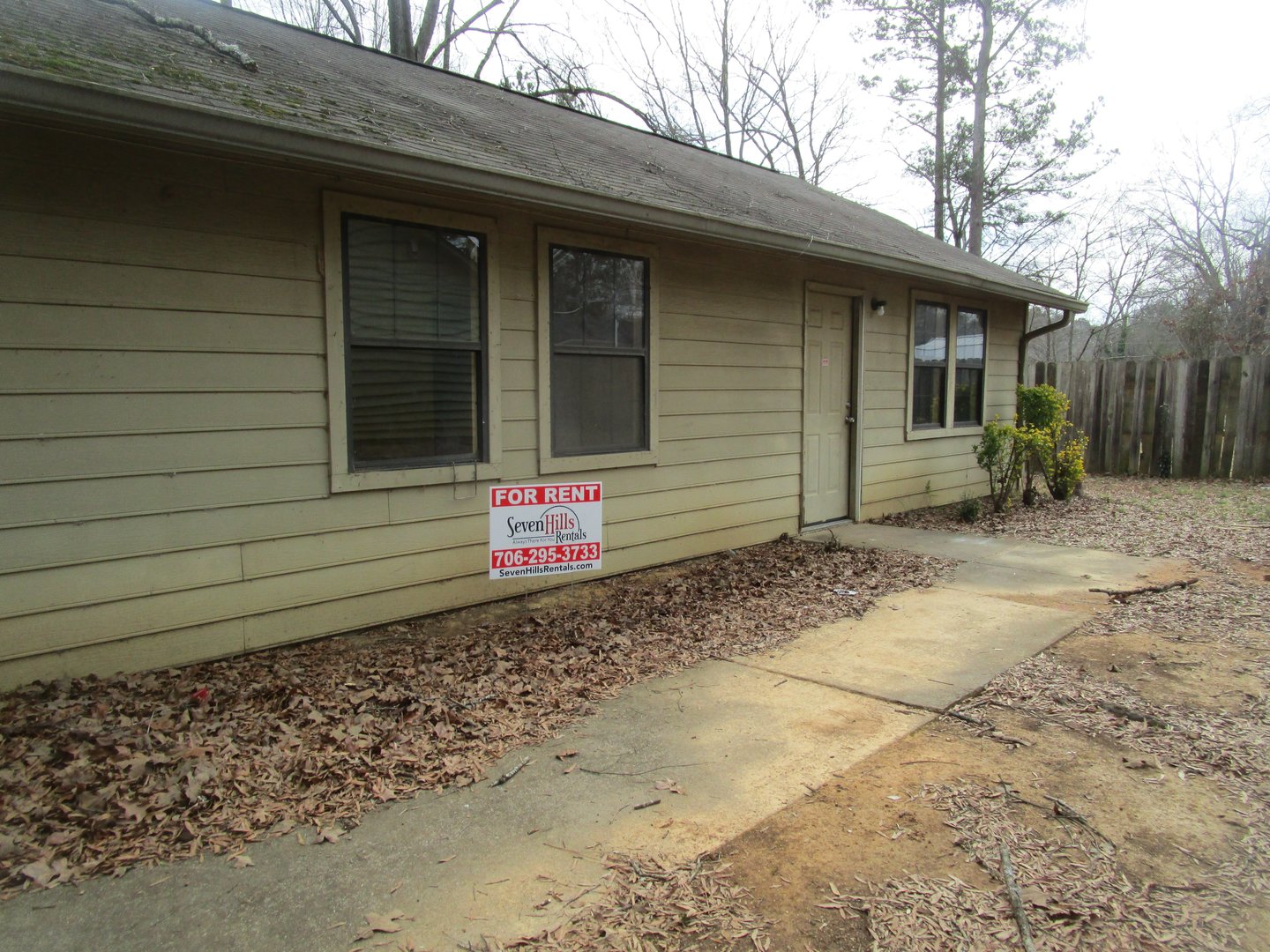 Rome Apartment: 216 Maryland Drive