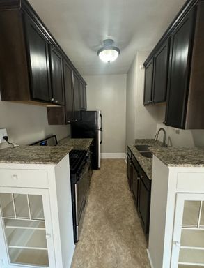 Loring Grove Apartments | Studio | Now Leasing – photo 1