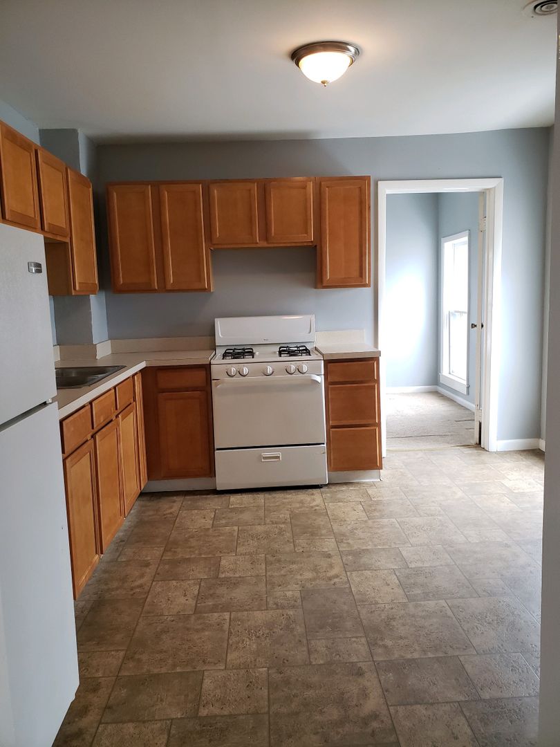 Cortland Apartment: 87 1/2 Clinton