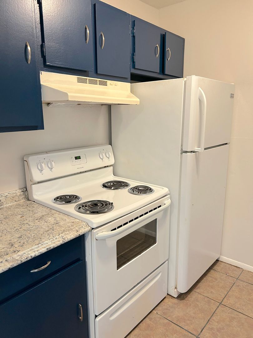 Mandeville Apartment: 4000 West Florida St.