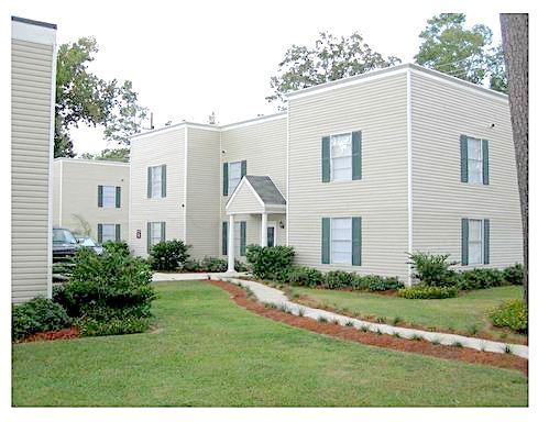 Mandeville Apartment: 4000 West Florida St.