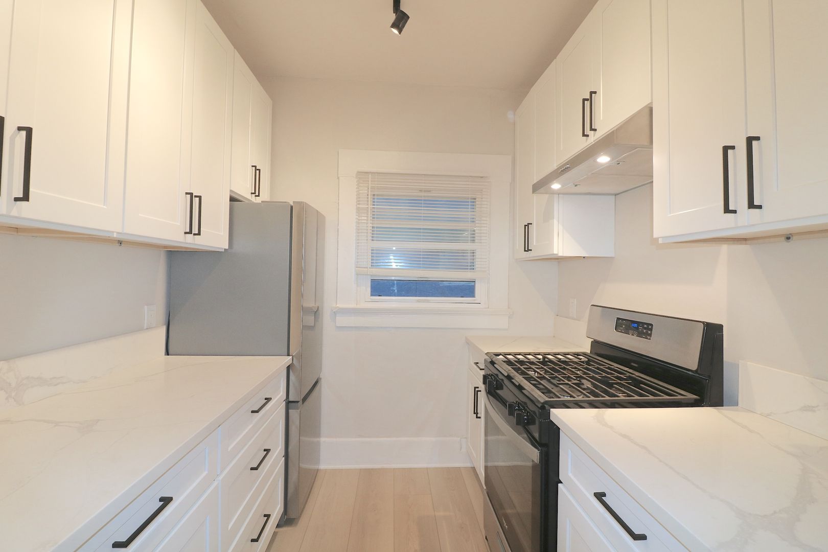 San Diego Apartment: 2142 Fifth Avenue