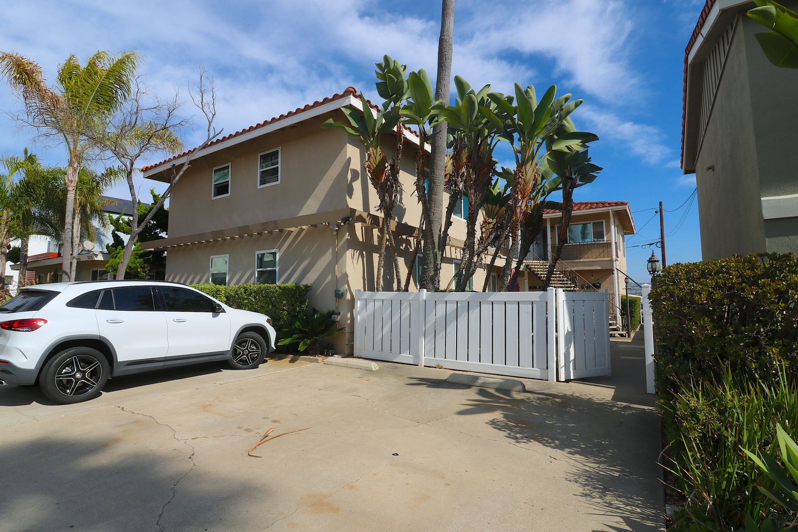 San Diego Apartment: 3829-35 Sequoia Street