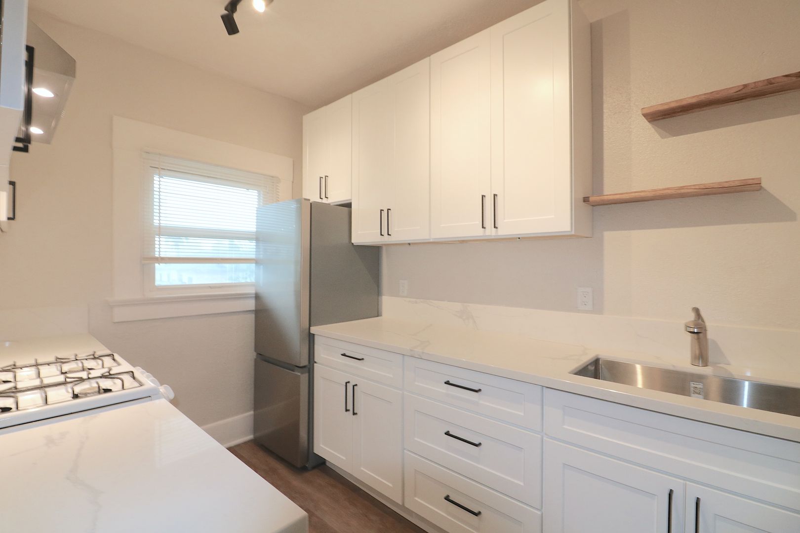 San Diego Apartment: 2142 Fifth Avenue