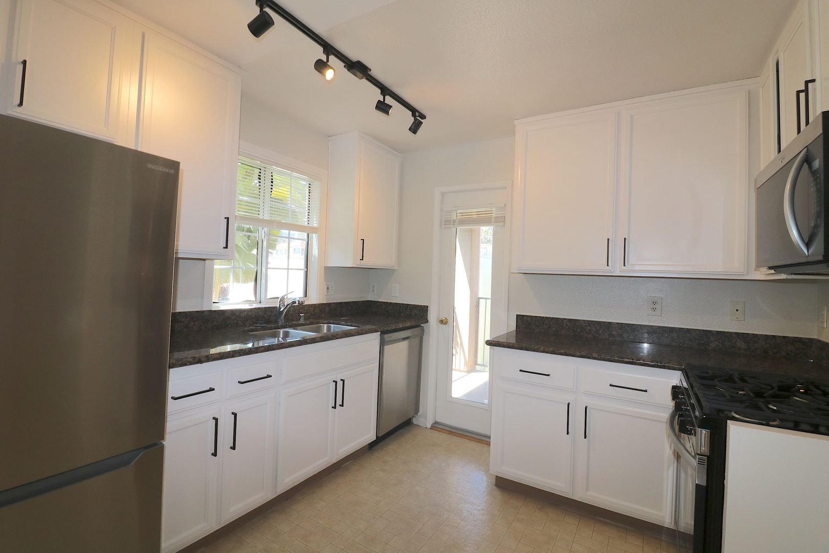San Diego Apartment: 1304-48 Brunner Street