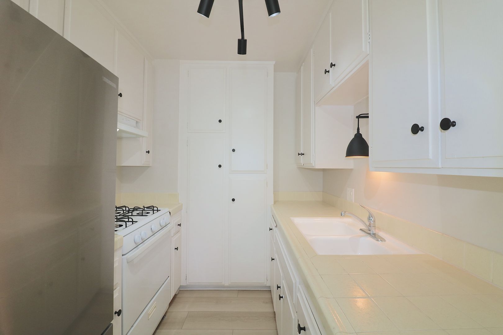 San Diego Apartment: 4465 Idaho Street