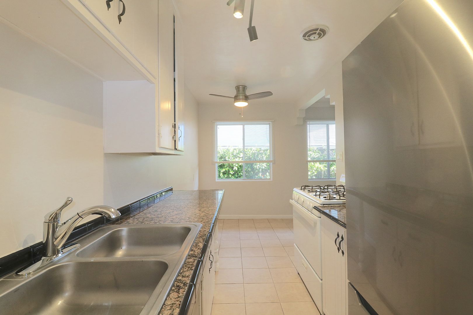 San Diego Apartment: 4760 Kansas Street