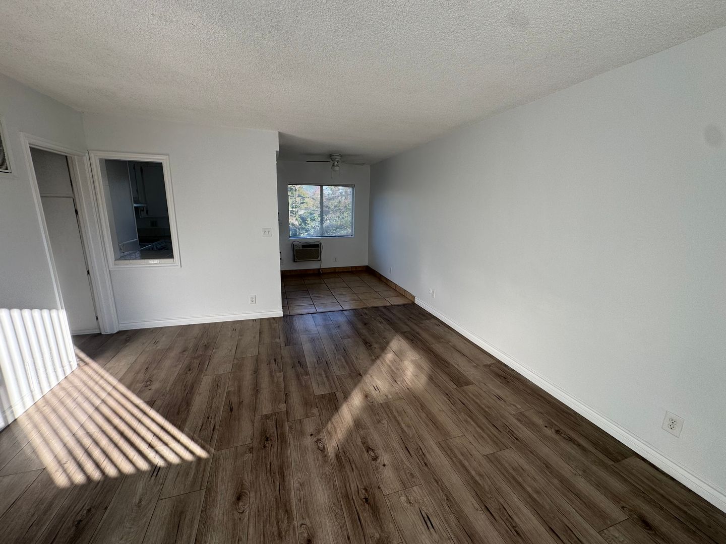 VAN NUYS Apartment: 6922 HAZELTINE AVE