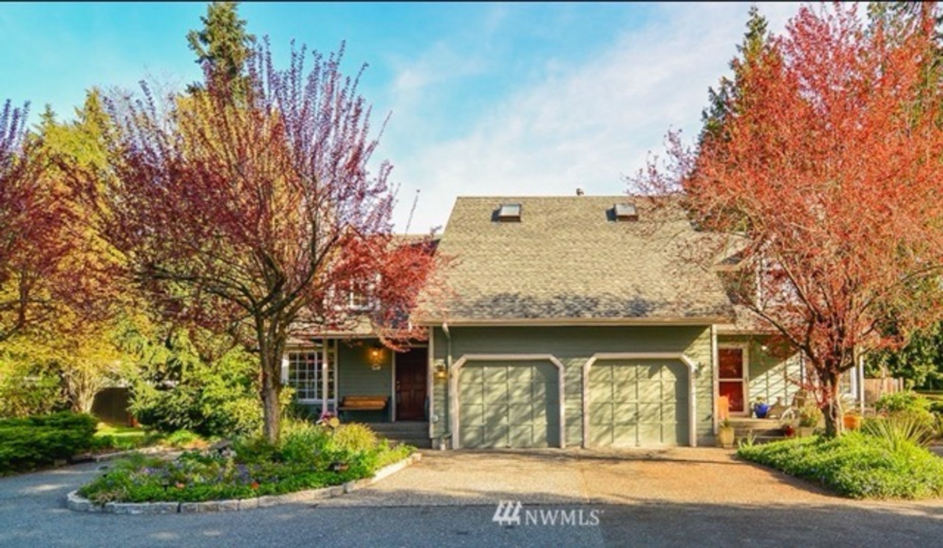 Lynnwood Townhome: 923 198th Pl SW,