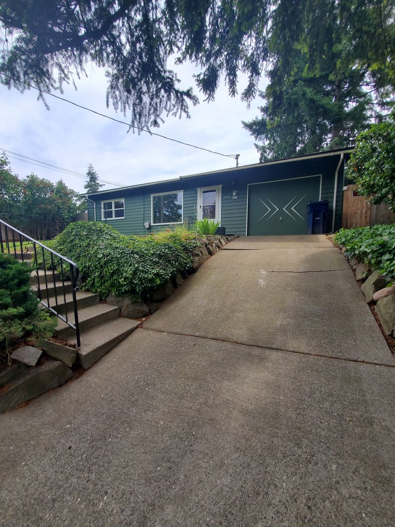 Lynnwood House: 20405 54th Ave W.