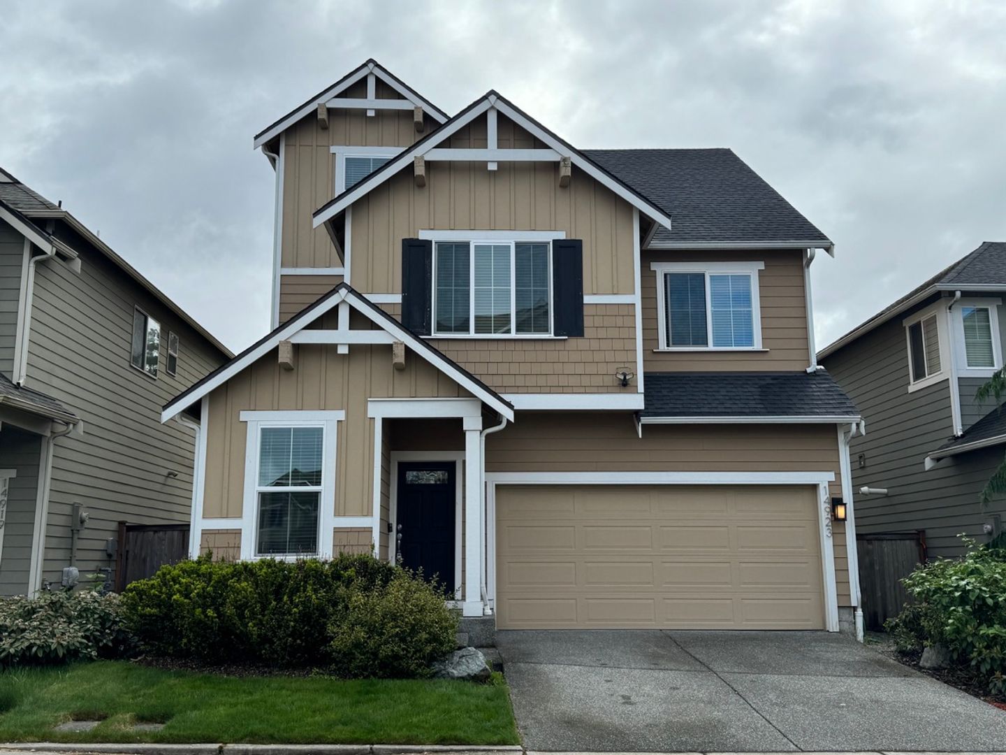Lynnwood House: 14923 16th Ave. W