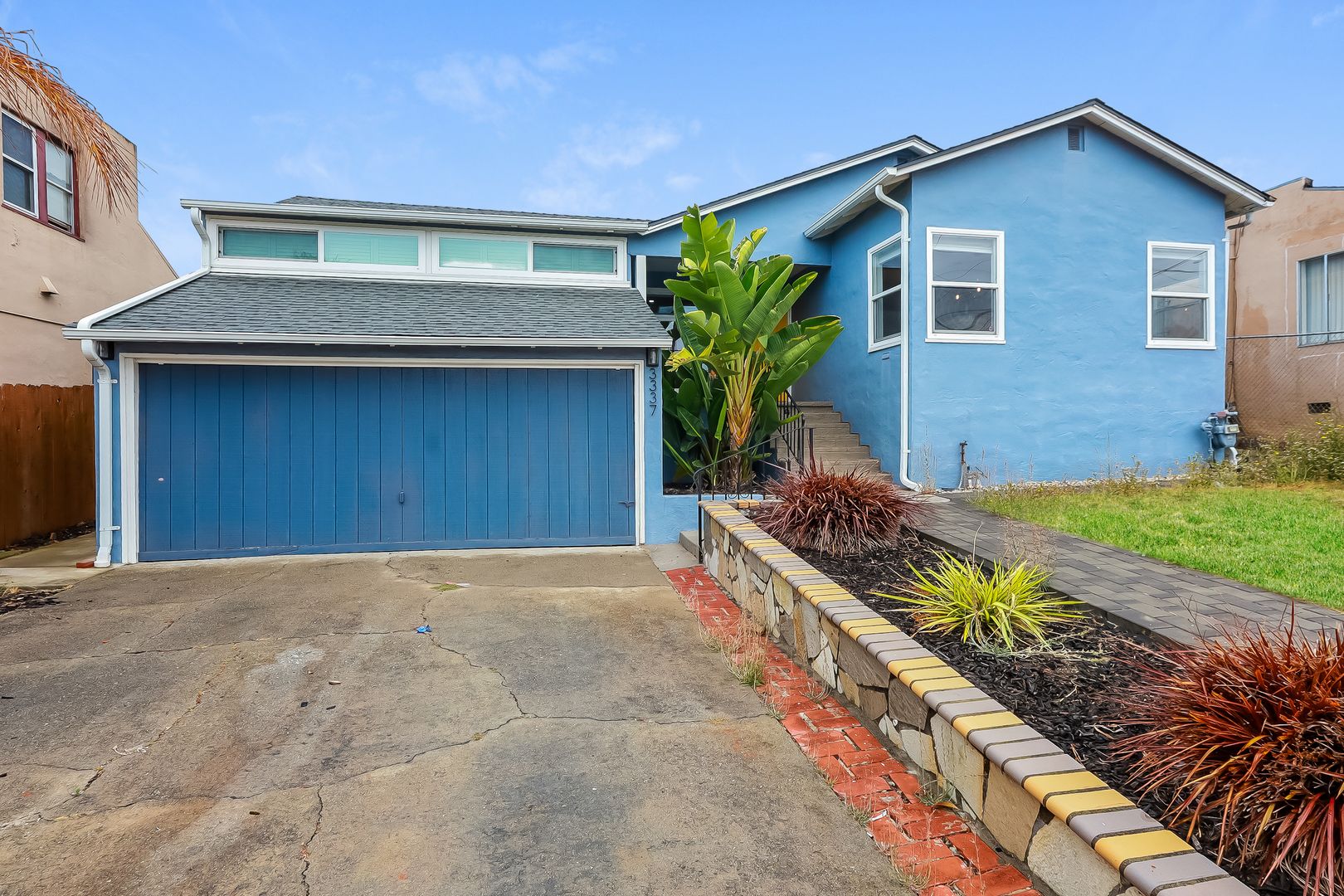 Oakland House: 3337 64th Avenue Pl