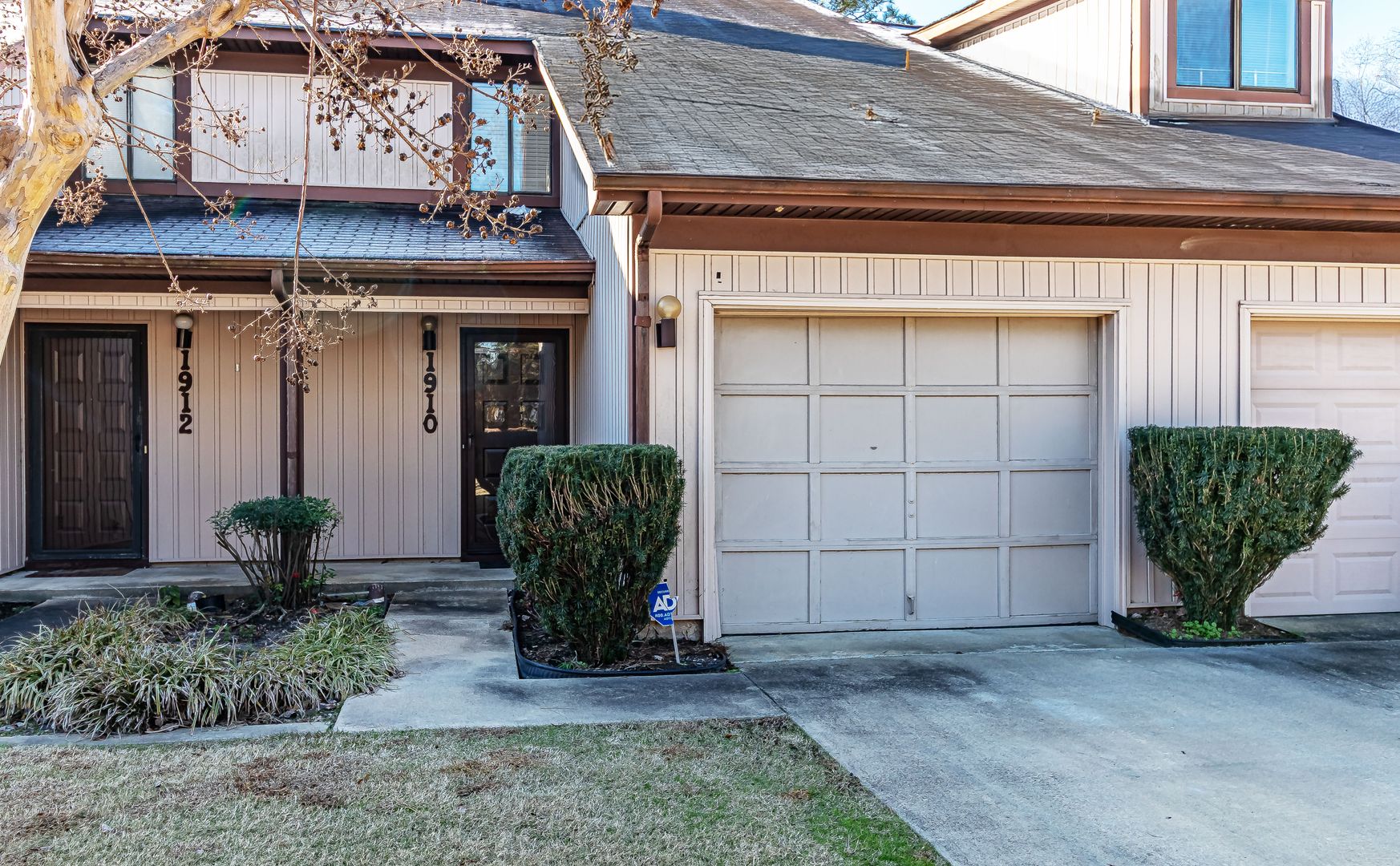 Goldsboro House: 1910 Harris Street