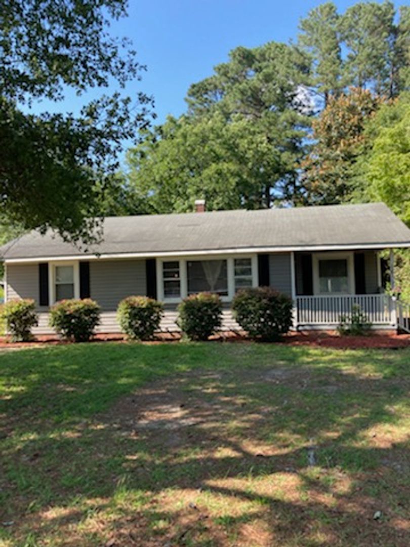 Charming and Updated 3 BR, 1 BA in Goldsboro