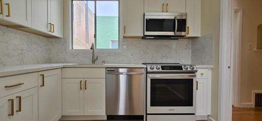 1895 16th Ave.  , San Francisco, CA 94122