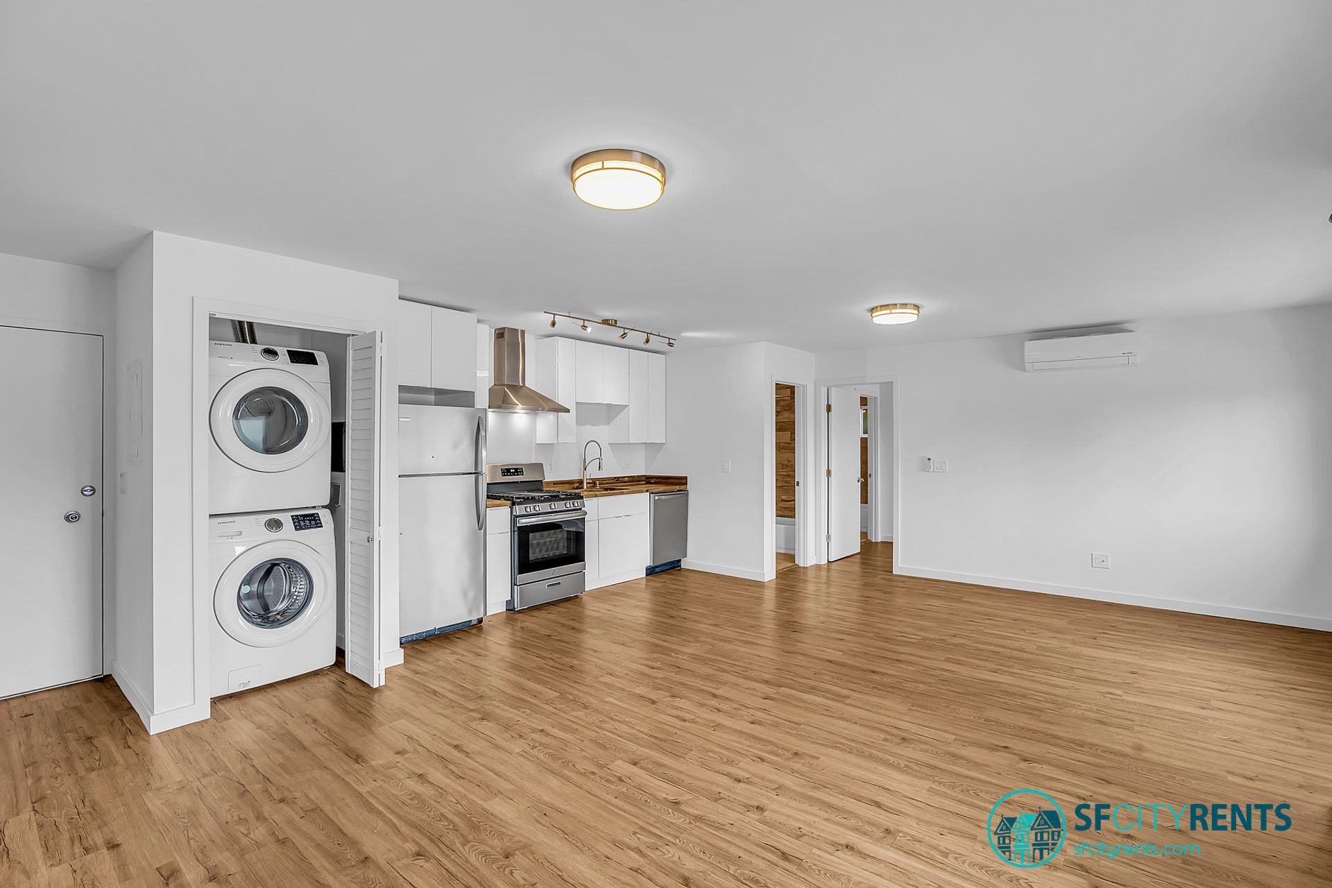 Redwood City Apartment: 877 Woodside Rd #213