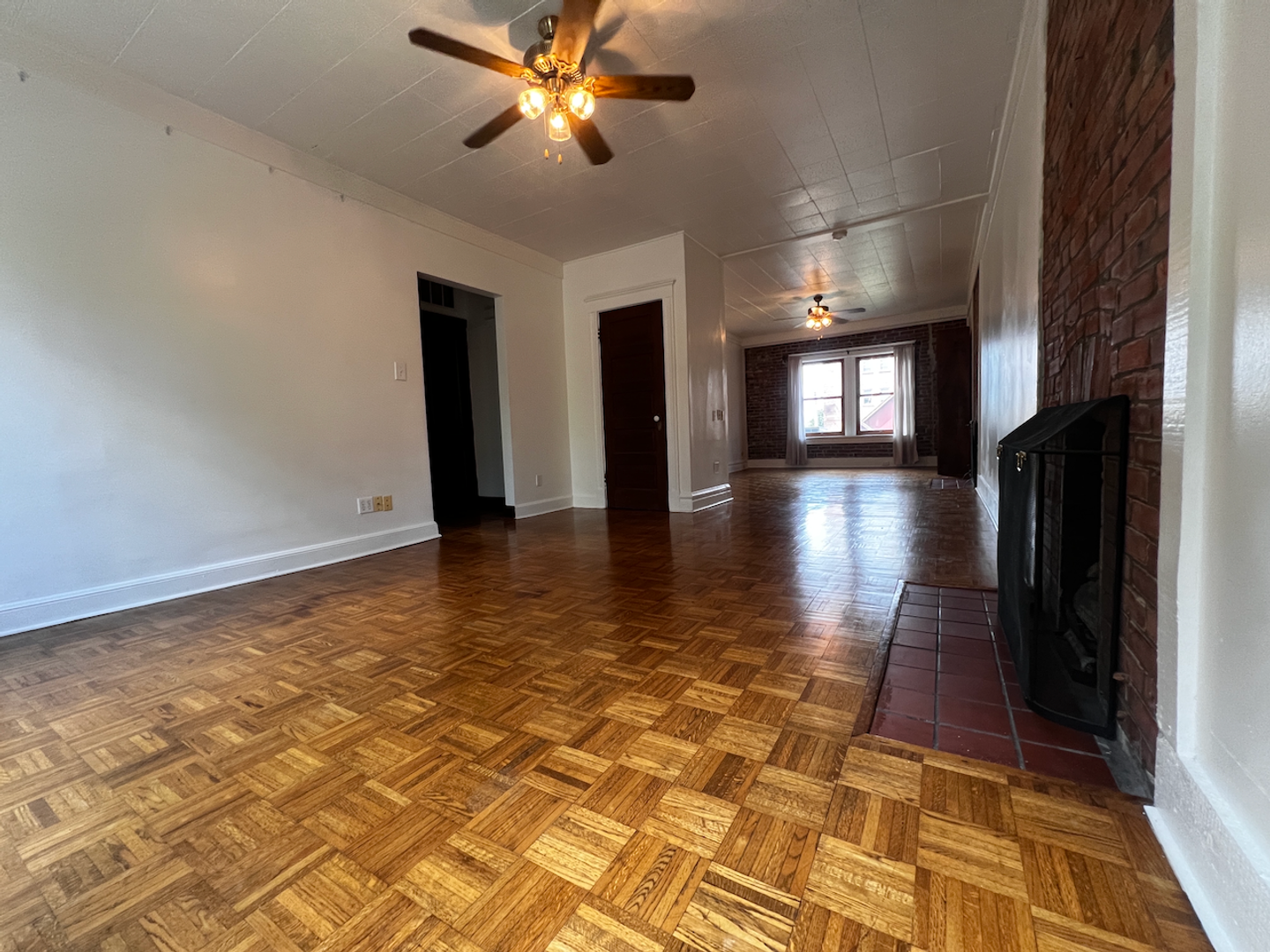 St. Louis Apartment: 4149 West Pine Blvd
