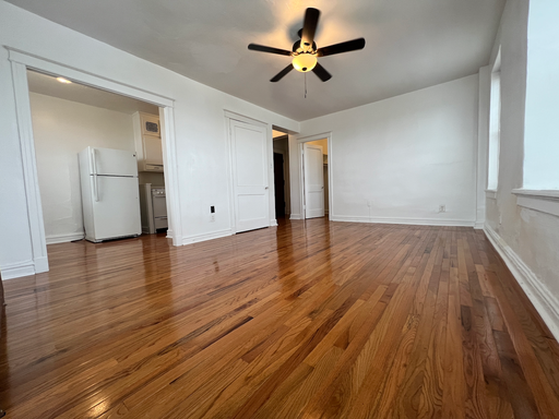 Spacious Studio Overlooking CWE Includes Appliances & Utilities – photo 1