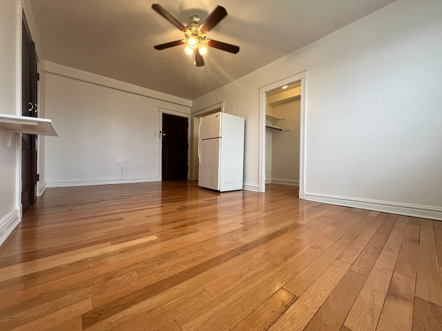 St. Louis Apartment: 4066 Lindell Blvd.